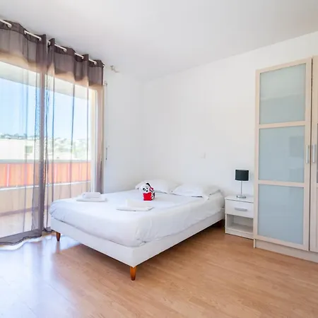 Hello Côte D'azur - Spacieux 3 Pieces A 5 Min Des Plages Apartamento